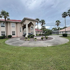 Top-notch-pressure-washing-company-in-Spring-Hill-Florida 0